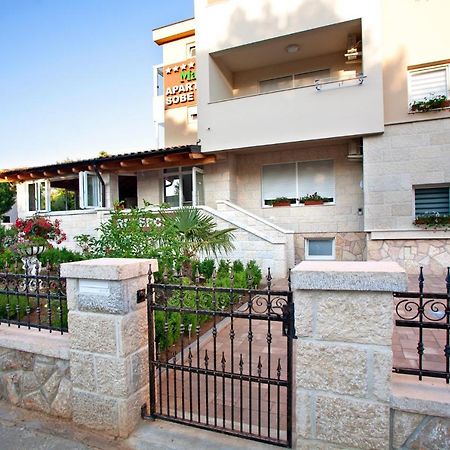 Apartments Maslina II Njivice Εξωτερικό φωτογραφία