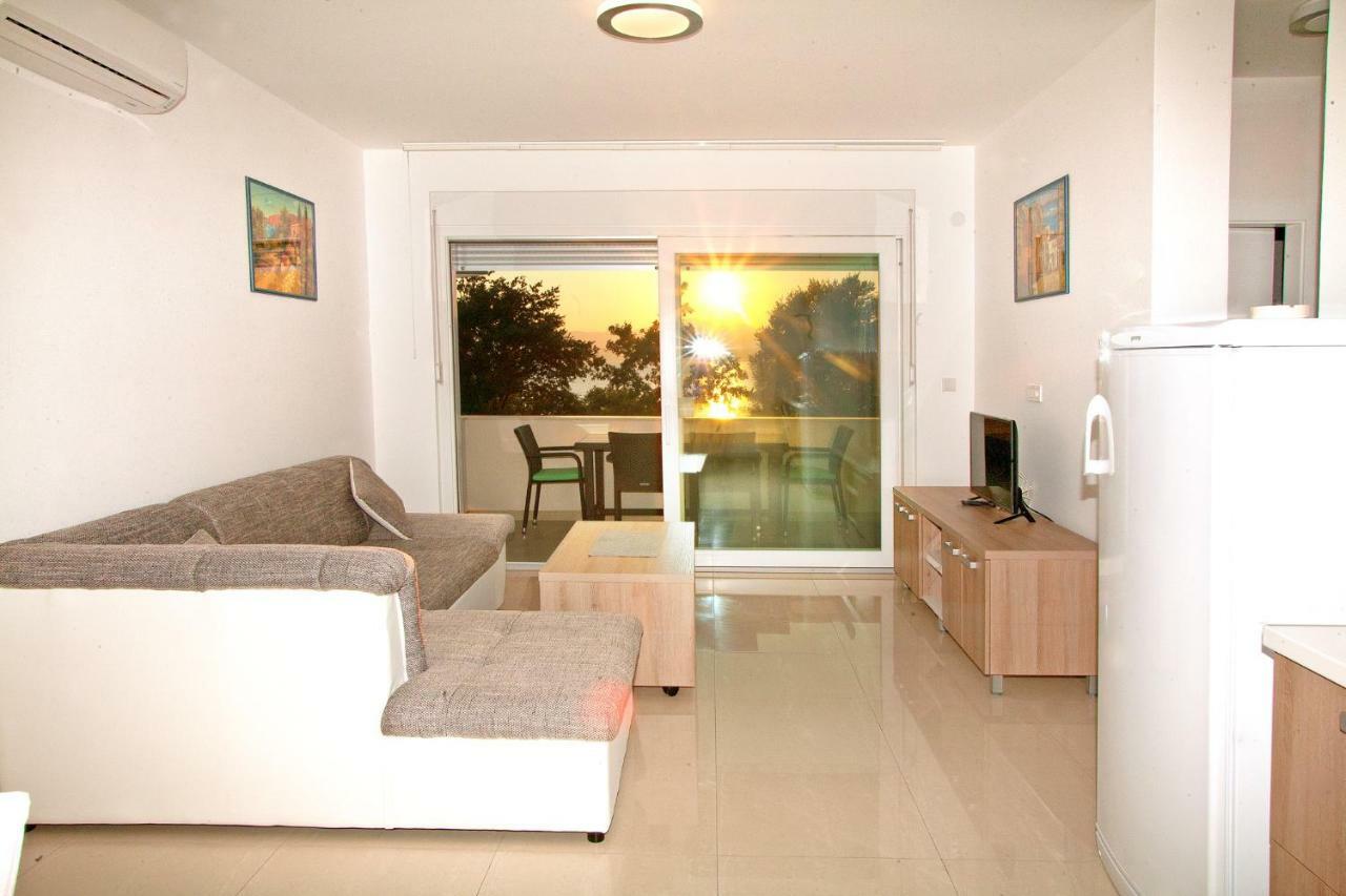 Apartments Maslina II Njivice Εξωτερικό φωτογραφία