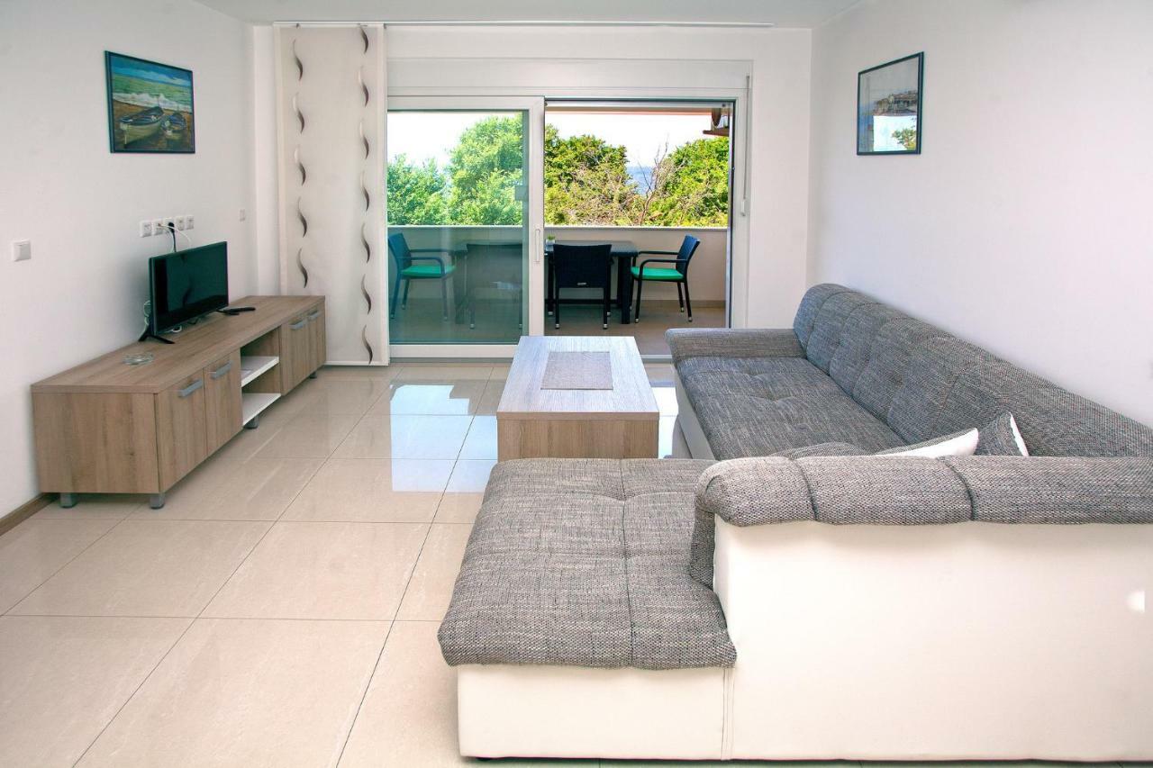 Apartments Maslina II Njivice Εξωτερικό φωτογραφία