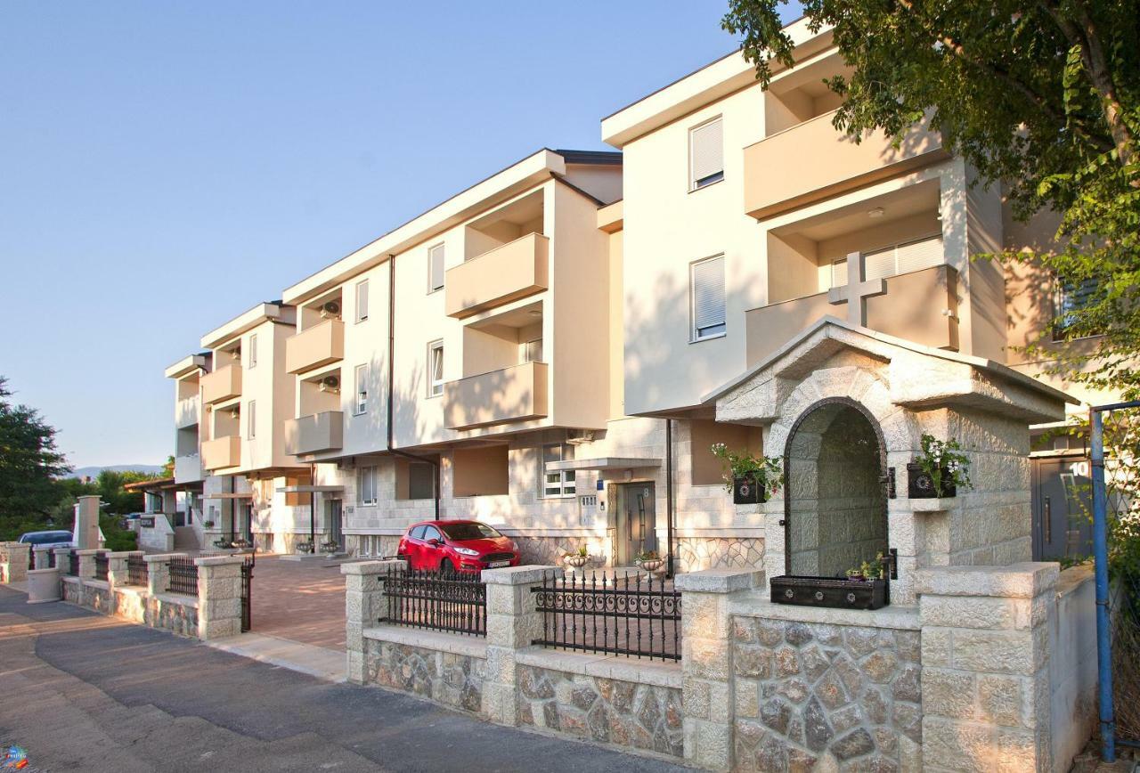 Apartments Maslina II Njivice Εξωτερικό φωτογραφία